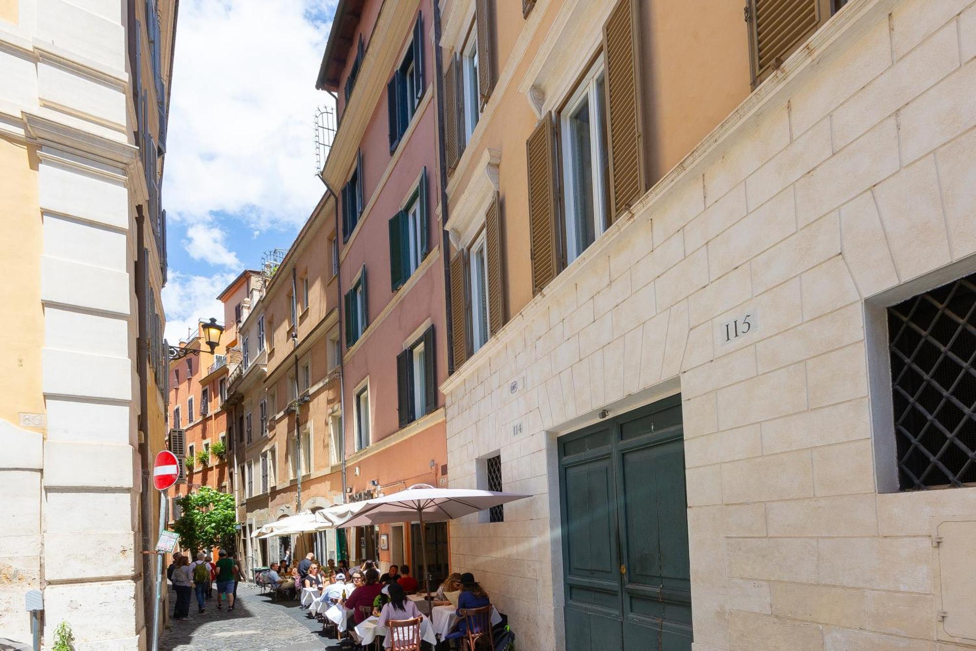 Luxury Suite Trevi Rome Exterior photo