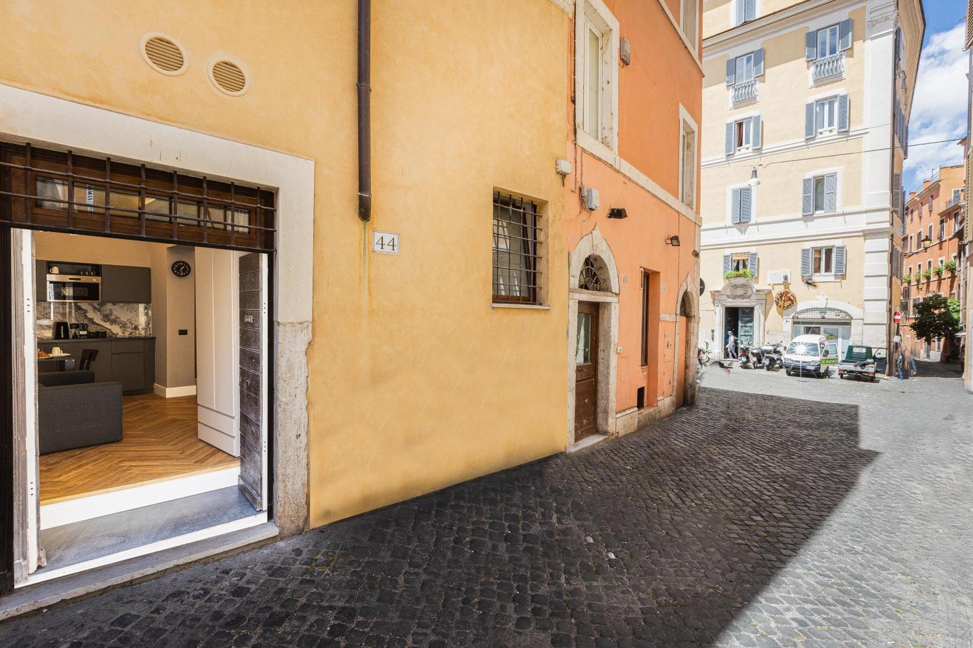 Luxury Suite Trevi Rome Exterior photo