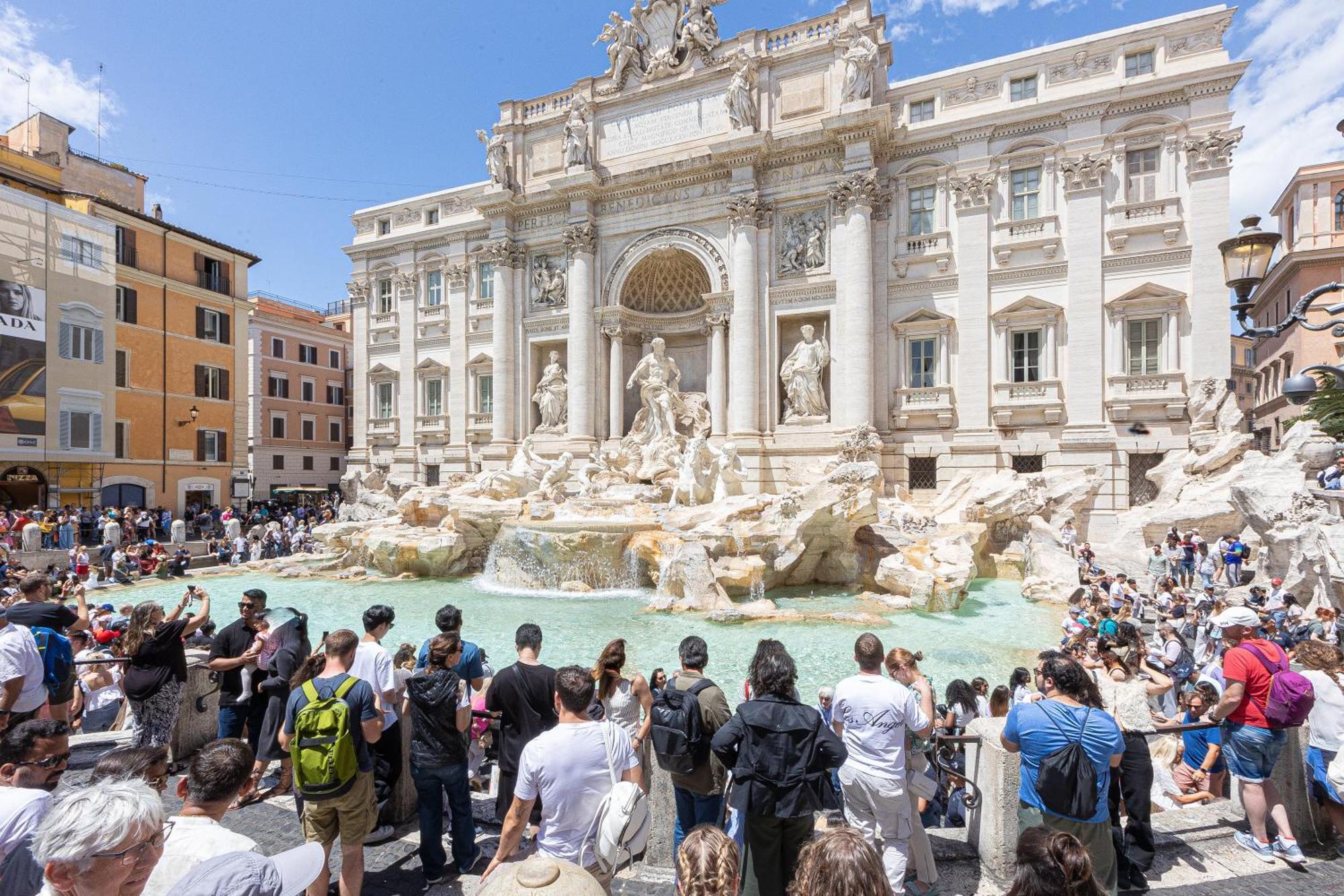 Luxury Suite Trevi Rome Exterior photo